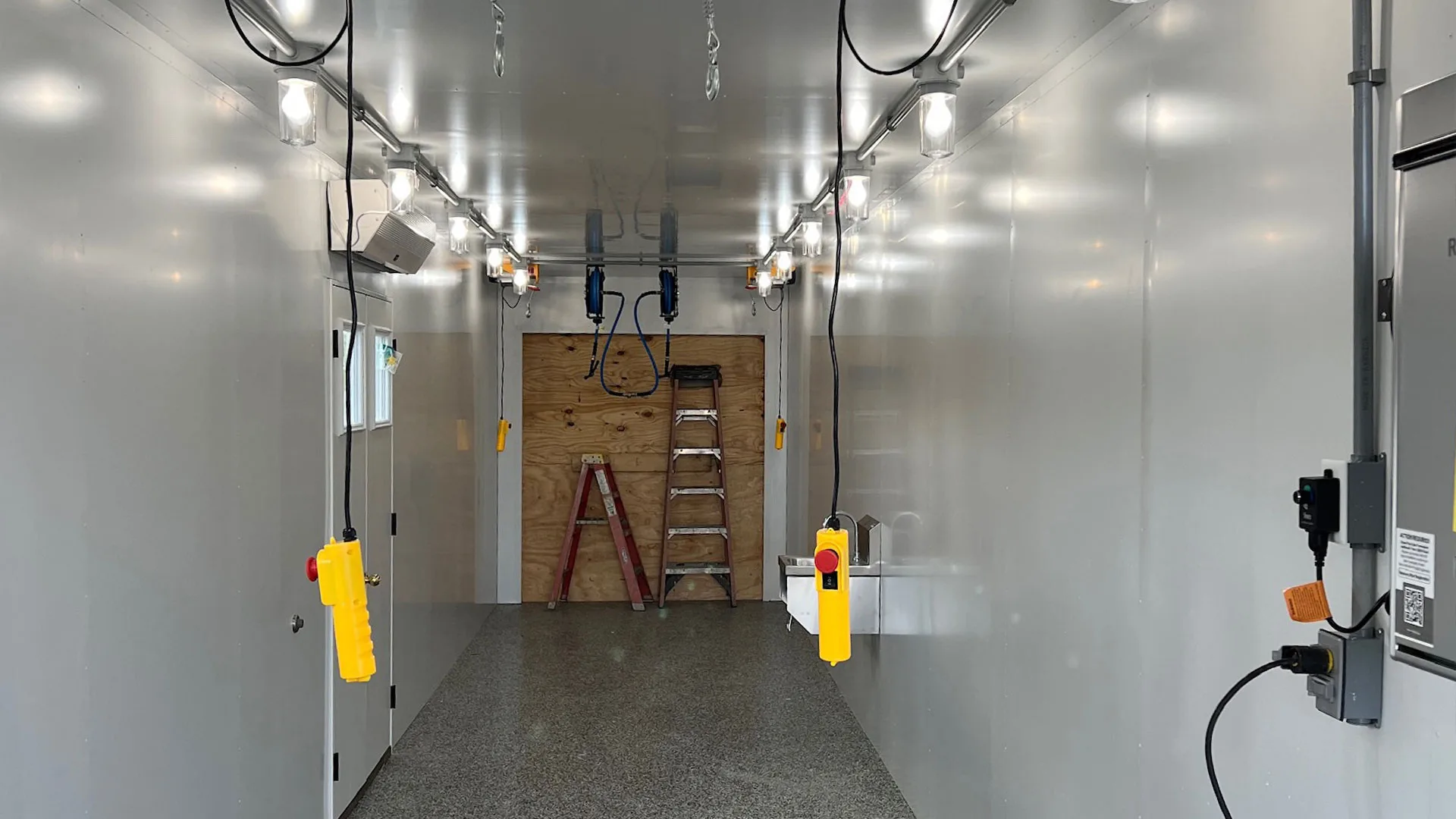 40' red meat slaughtering plant container interior